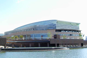 富山市総合体育館